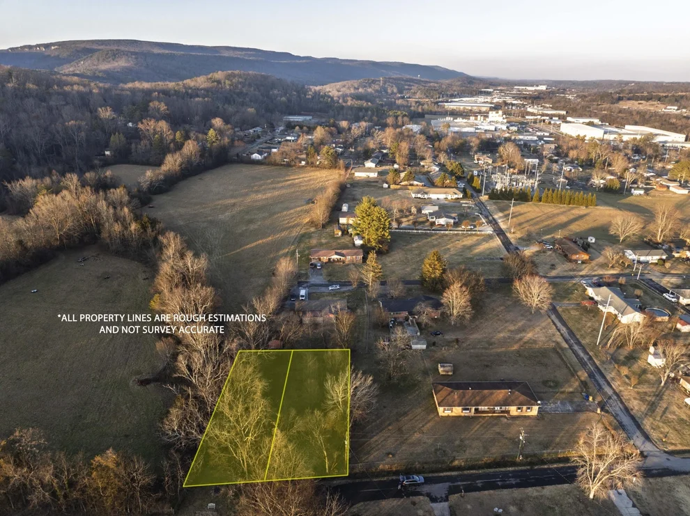 Unit for sale at 330 12th Avenue, Dayton, TN 37321