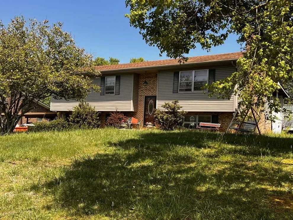 Unit for sale at 210 Swanee Drive, Maryville, TN 37804