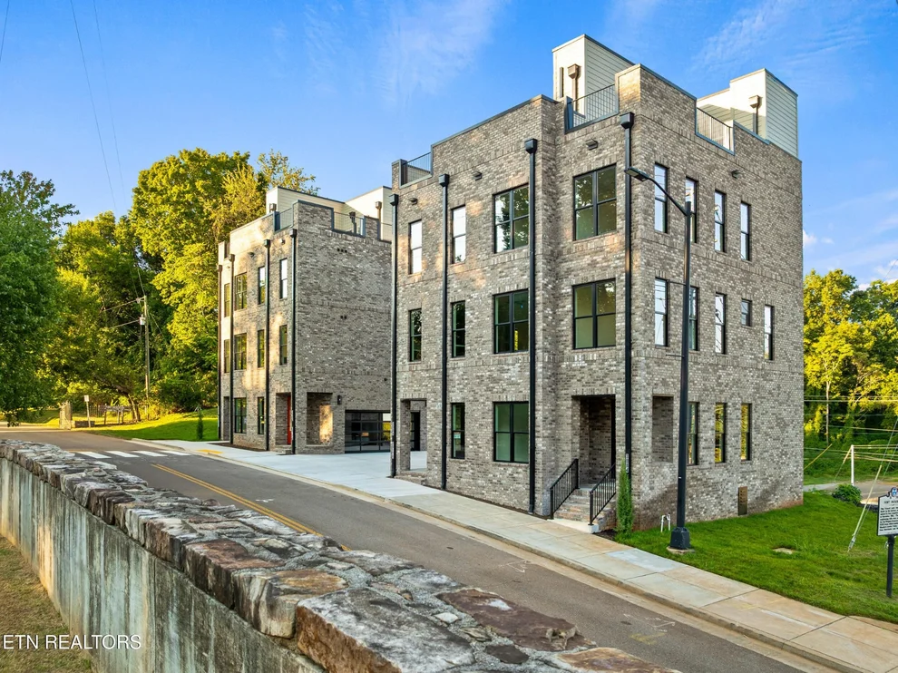 Unit for sale at 3084 Fort Dickerson Rd, Knoxville, TN 37920