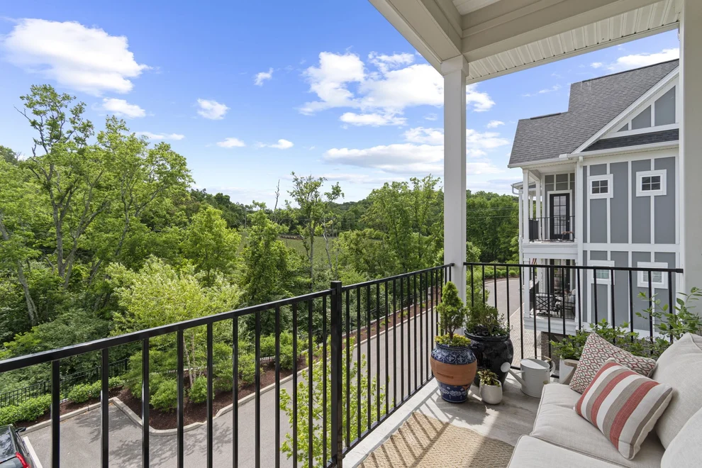 Unit for sale at 1801 Shadow Green Dr, Franklin, TN 37064