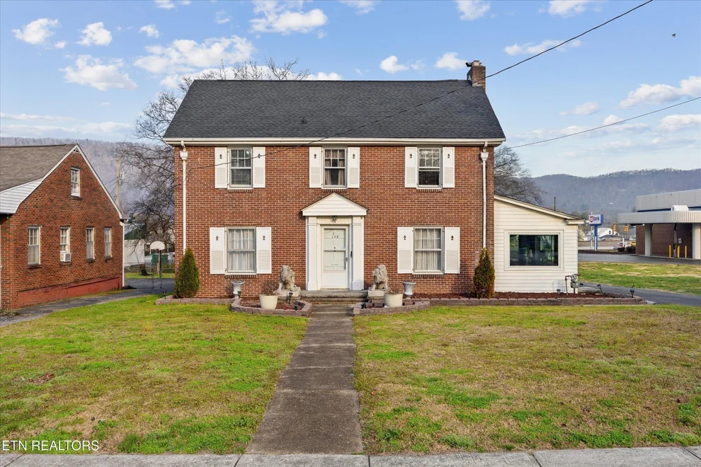 Unit for sale at 129 S Kingston Ave, Rockwood, TN 37854