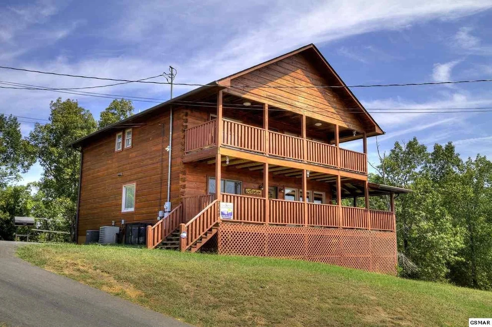 Unit for sale at 2049 Oakmont Drive, Sevierville, TN 37876