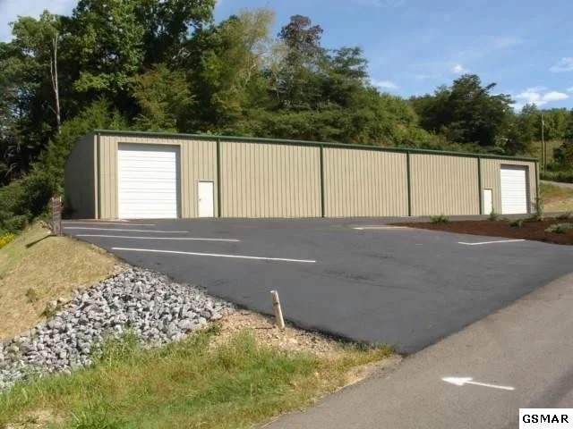 Unit for sale at 2420 Middle Creek Road, Pigeon Forge, TN 37863