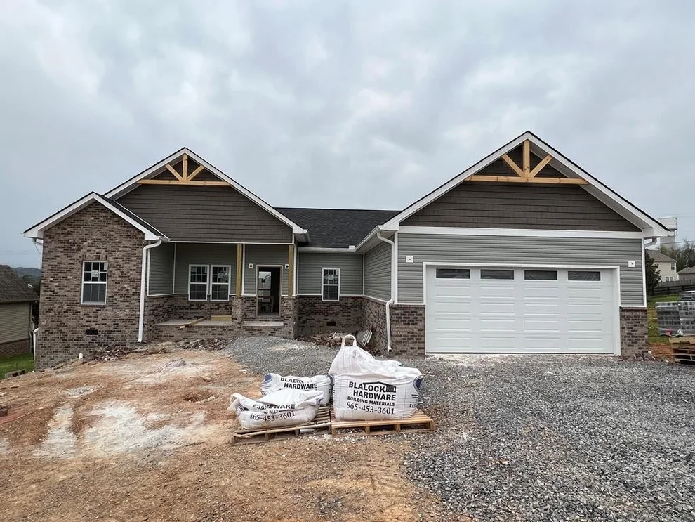 Unit for sale at 2816 Alden Glenn Court, Sevierville, TN 37876