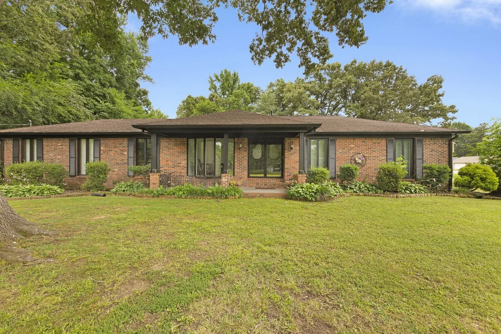 Unit for sale at 14 Hummingbird Cv, Jackson, TN 38305