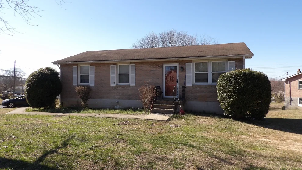 Unit for sale at 817 Perry Dr, Springfield, TN 37172