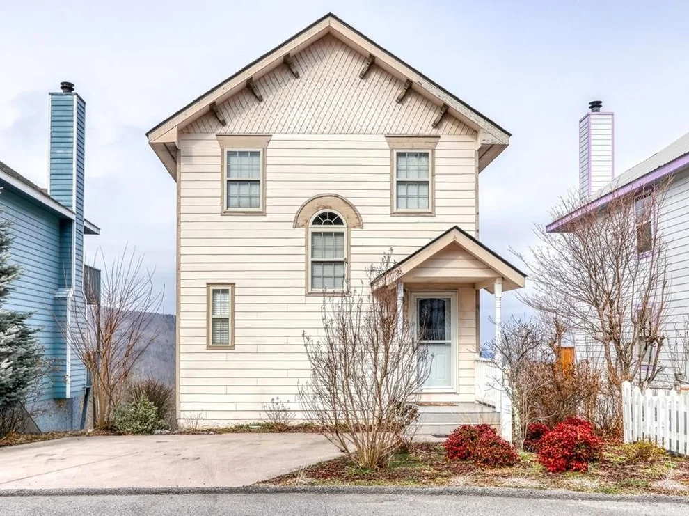 Unit for sale at 1386 Ski View Drive, Gatlinburg, TN 37738