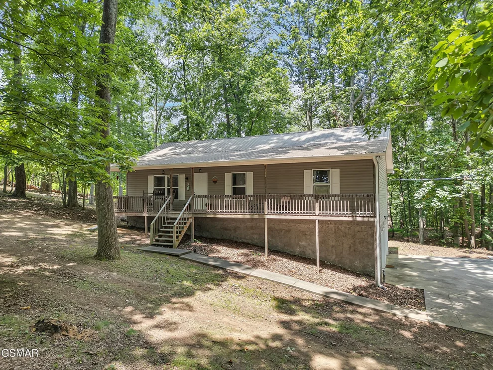 Unit for sale at 433 Oak Grove Road, Rogersville, TN 37857