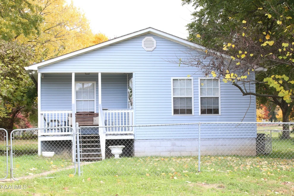 Unit for sale at 2716 Waverly St, Knoxville, TN 37921
