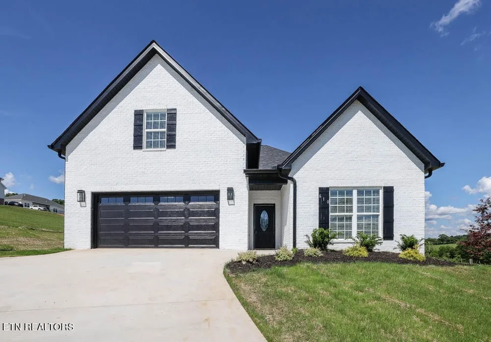 Unit for sale at 610 Farm Of The Smokies Way, Maryville, TN 37804