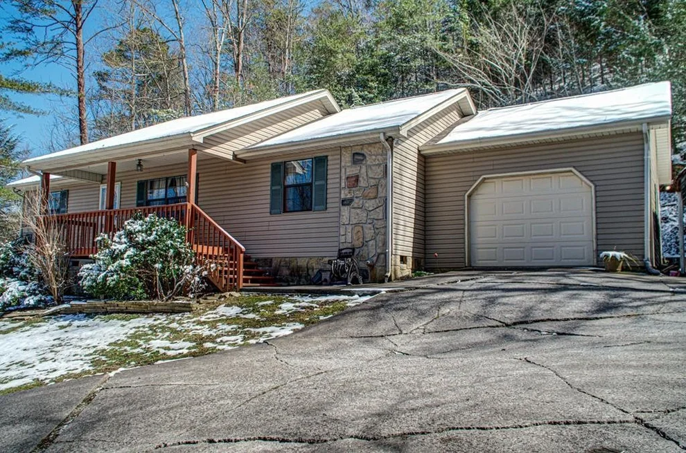 Unit for sale at 3764 Dollys Drive, Sevierville, TN 37876