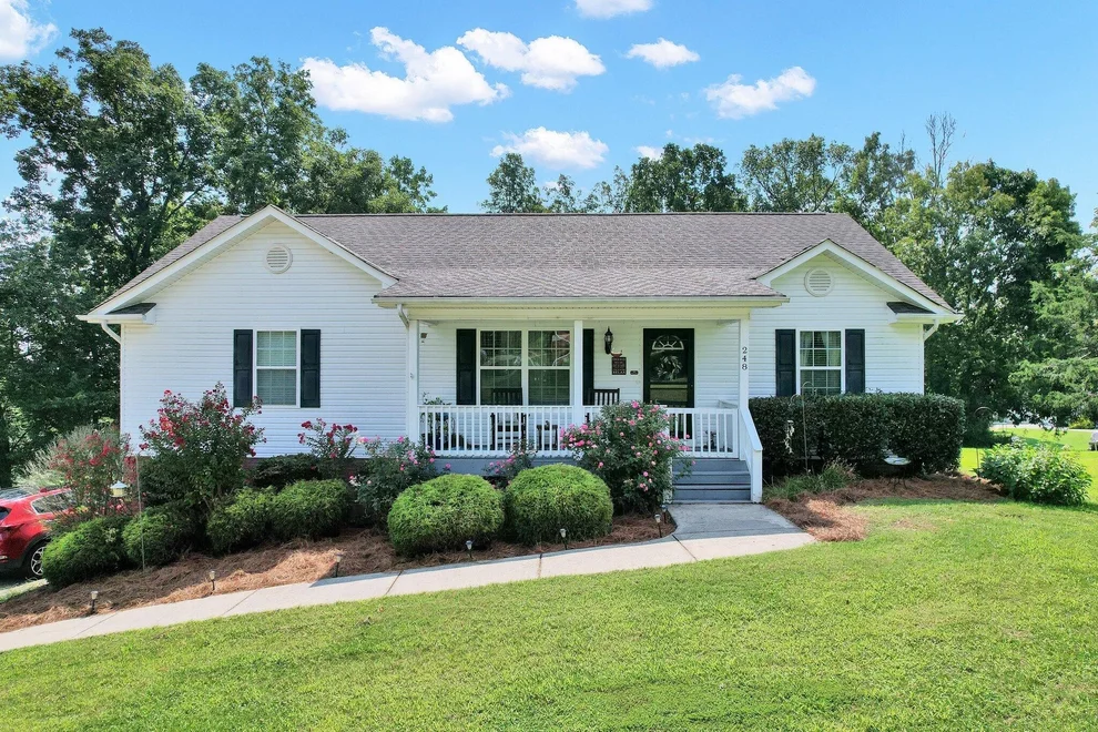 Unit for sale at 248 SE Farmway Drive, Cleveland, TN 37311