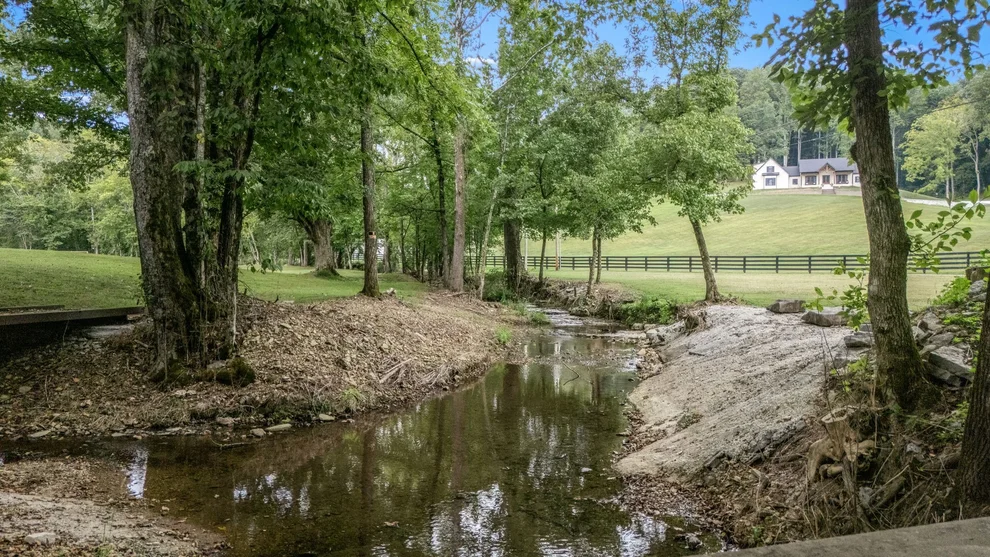 Unit for sale at 615 Carr Creek Rd, Normandy, TN 37360