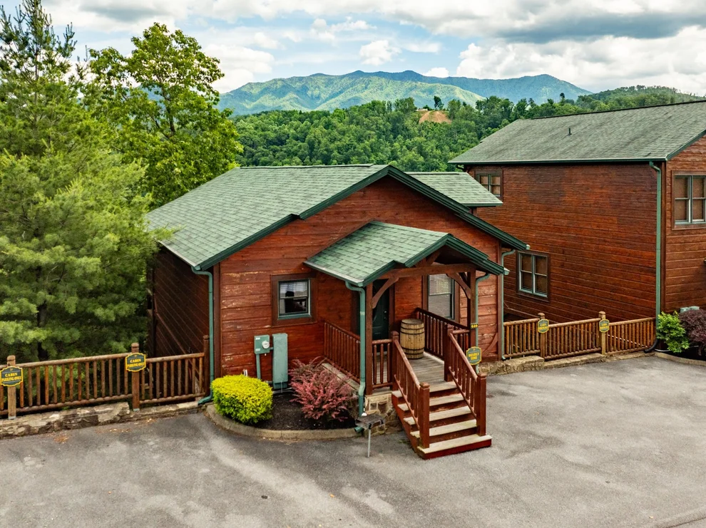 Unit for sale at 640 Park Vista Way, Gatlinburg, TN 37738