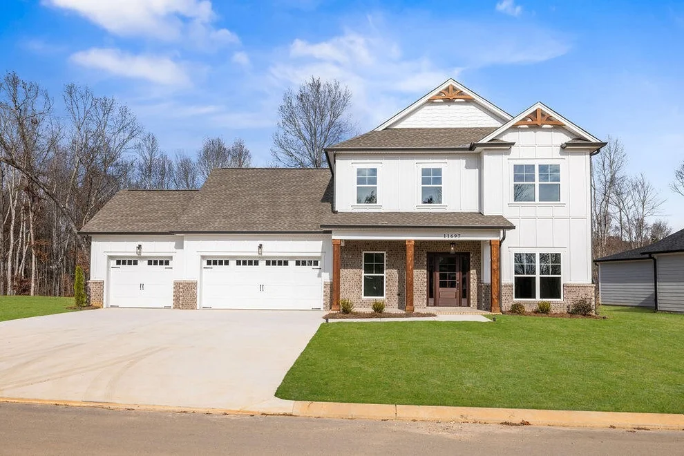 Unit for sale at 11775 Herons Haven Drive, Soddy Daisy, TN 37379