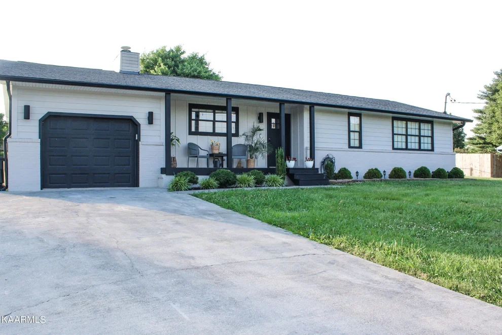 Unit for sale at 808 Carter St, Seymour, TN 37865