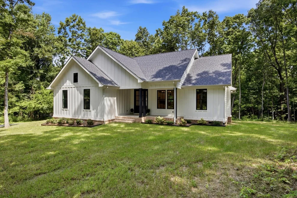 Unit for sale at 252 Woodland Way, Signal Mountain, TN 37377