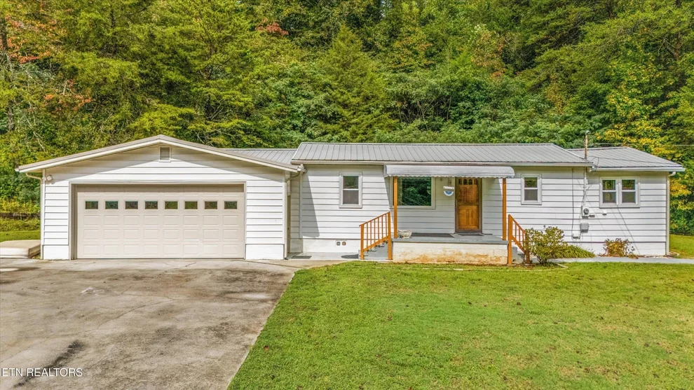 Unit for sale at 1925 Lake City Hwy, Clinton, TN 37716