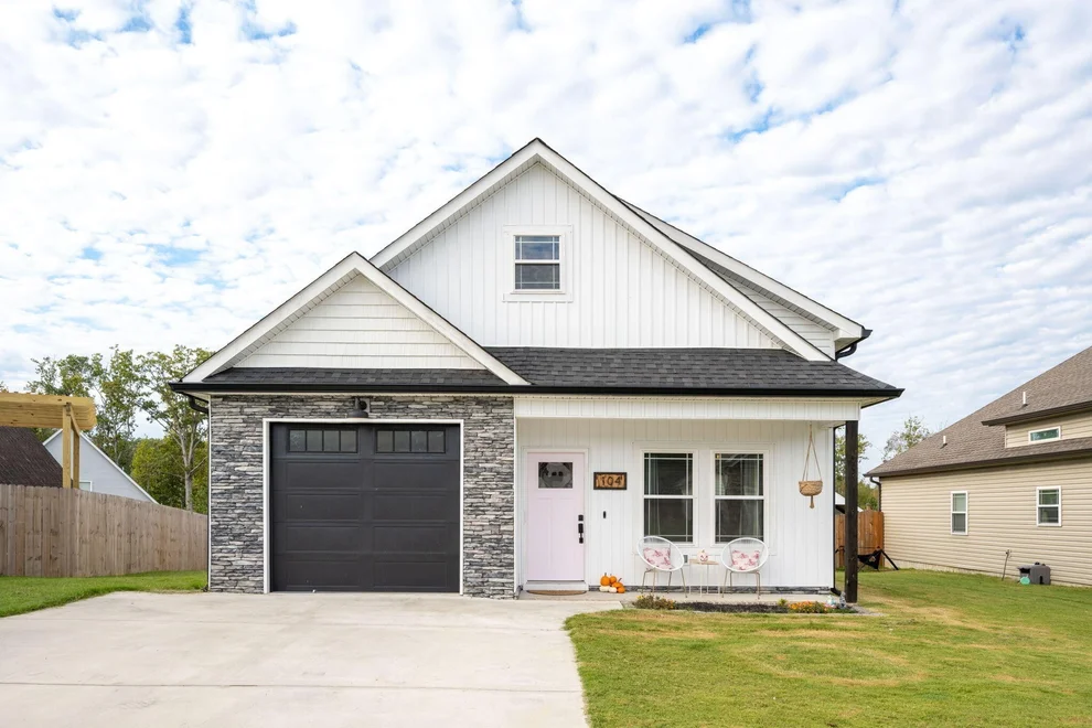 Unit for sale at 104 Paxtons Way, Ringgold, GA 30736