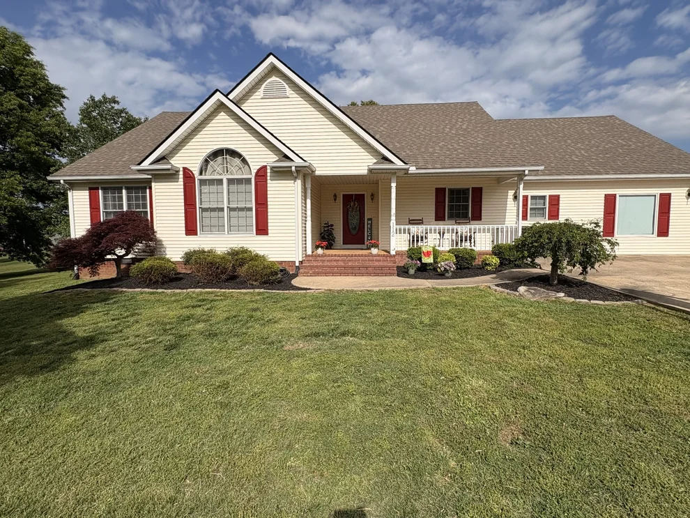 Unit for sale at 112 Stillwater Dr, Paris, TN 38242