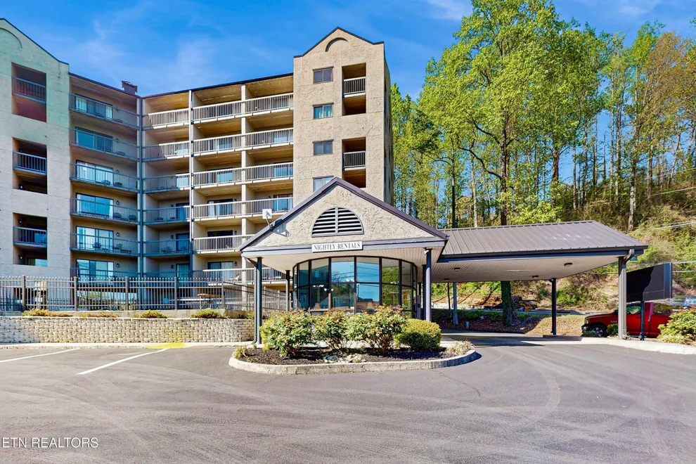 Unit for sale at 306 Baskins Creek Rd, Gatlinburg, TN 37738