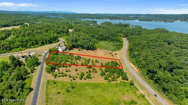 Unit for sale at 105 Roaming Fawn Drive, Rockwood, TN 37854