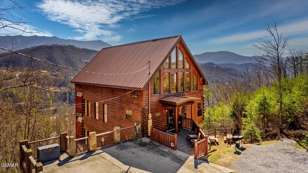 Unit for sale at 204 Pinnacle Drive, Gatlinburg, TN 37738
