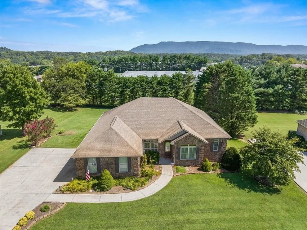 Unit for sale at 114 Latonia Drive, Seymour, TN 37865