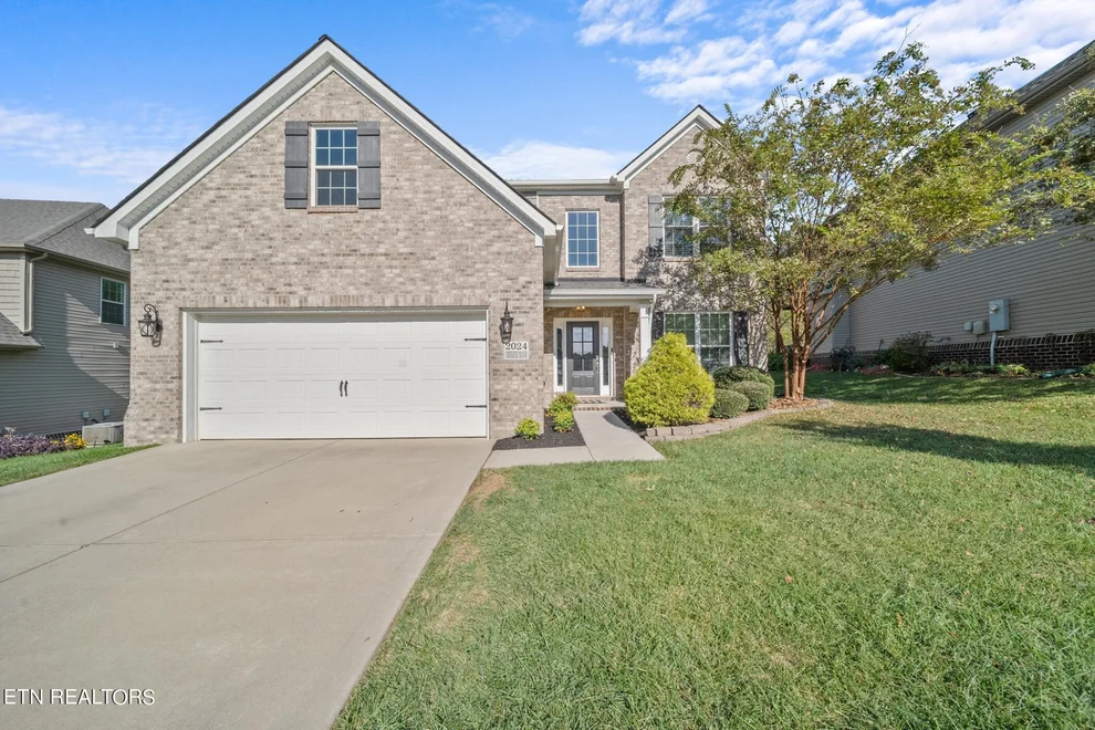 Unit for sale at 2024 Creekside Manor Lane, Knoxville, TN 37932