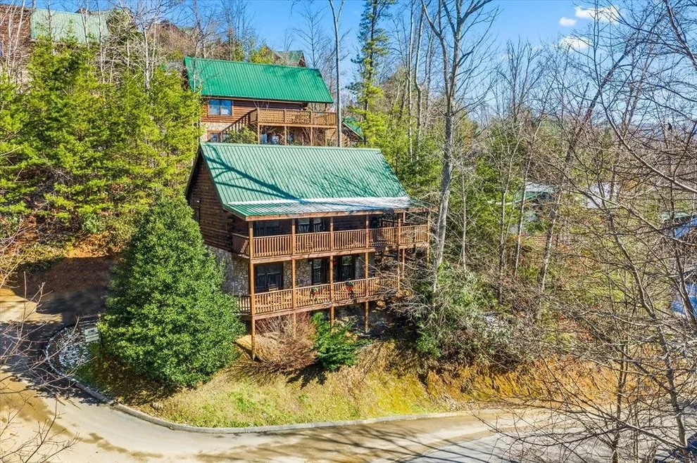 Unit for sale at 640 Cub Path Way, Gatlinburg, TN 37738