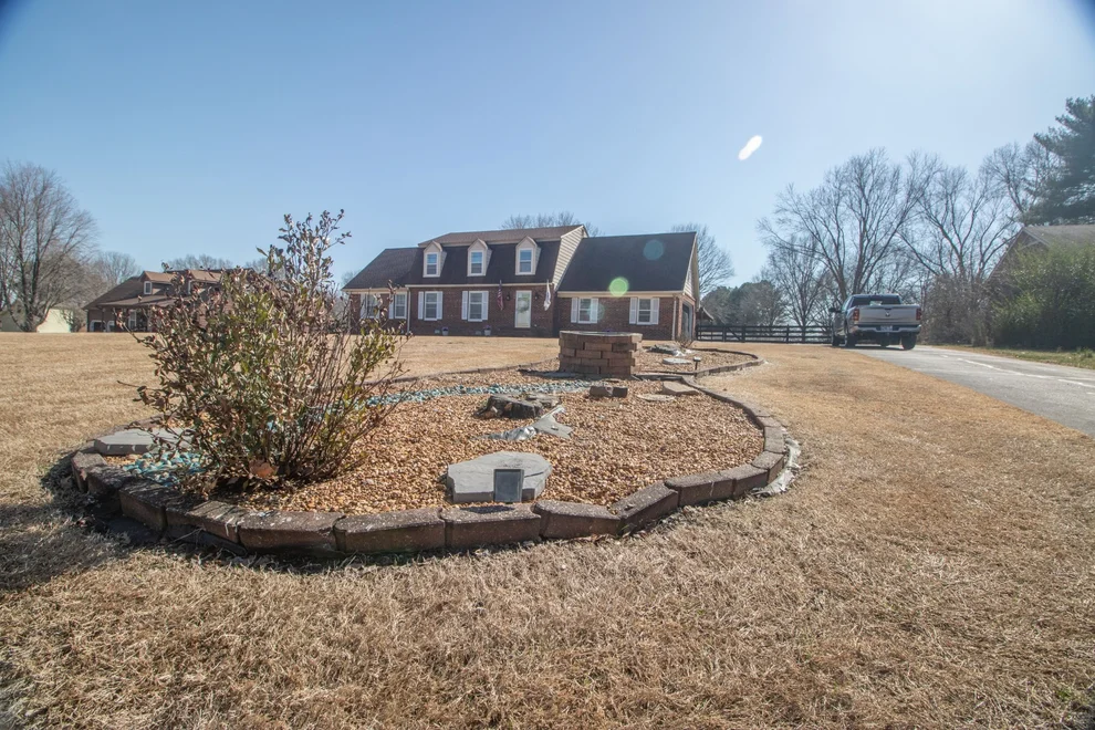 Unit for sale at 122 Bunny Ln, Martin, TN 38237