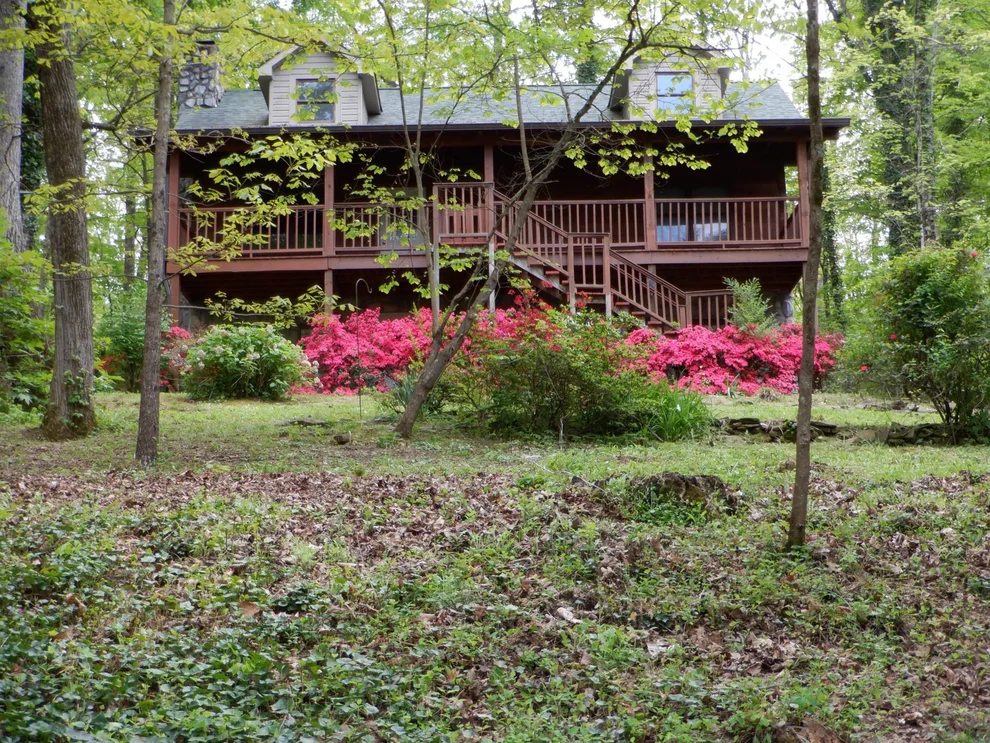 Unit for sale at 1105 N Sequoyah Drive, Friendsville, TN 37737