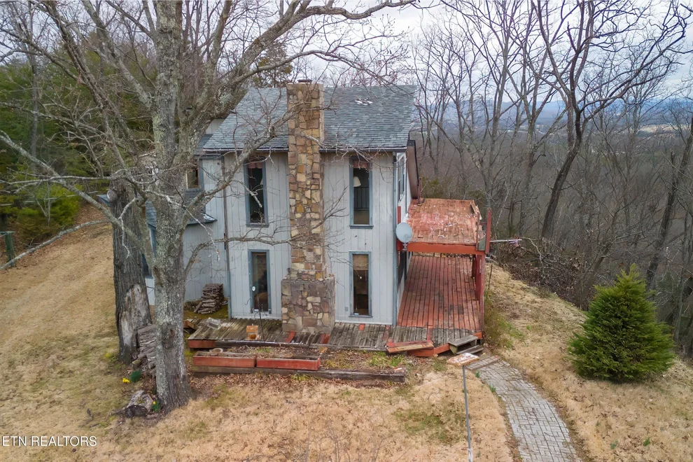 Unit for sale at 450 Stone Mountain Rd, Bulls Gap, TN 37711