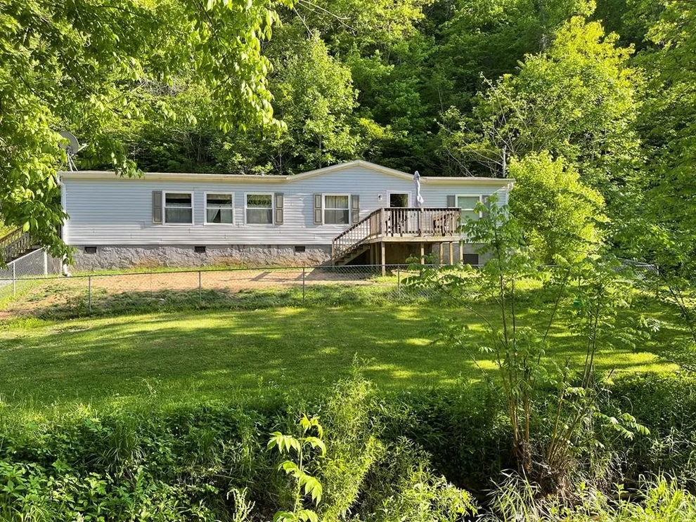 Unit for sale at 2064 SHROPSHIRE HOLLW Road, Dandridge, TN 37725