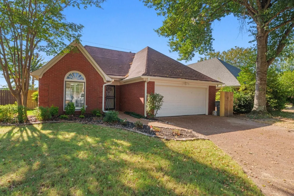 Unit for sale at 252 S WALNUT BEND DR, Cordova, TN 38018
