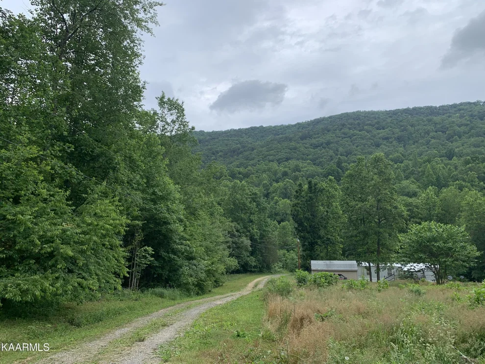 Unit for sale at 1971 Steve Brown Rd, Bean Station, TN 37708