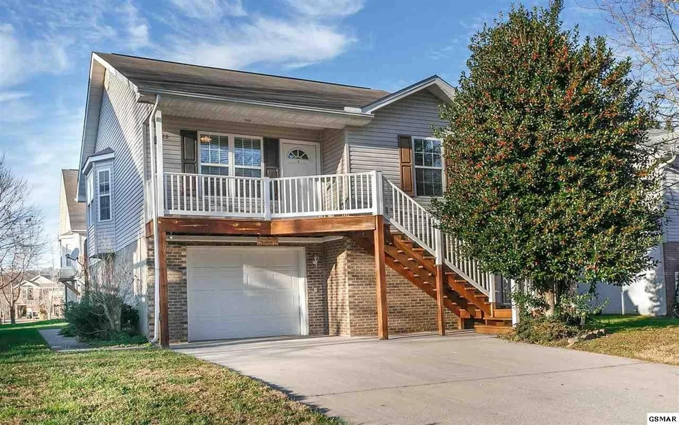 Unit for sale at 823 Plantation Drive, Pigeon Forge, TN 37863