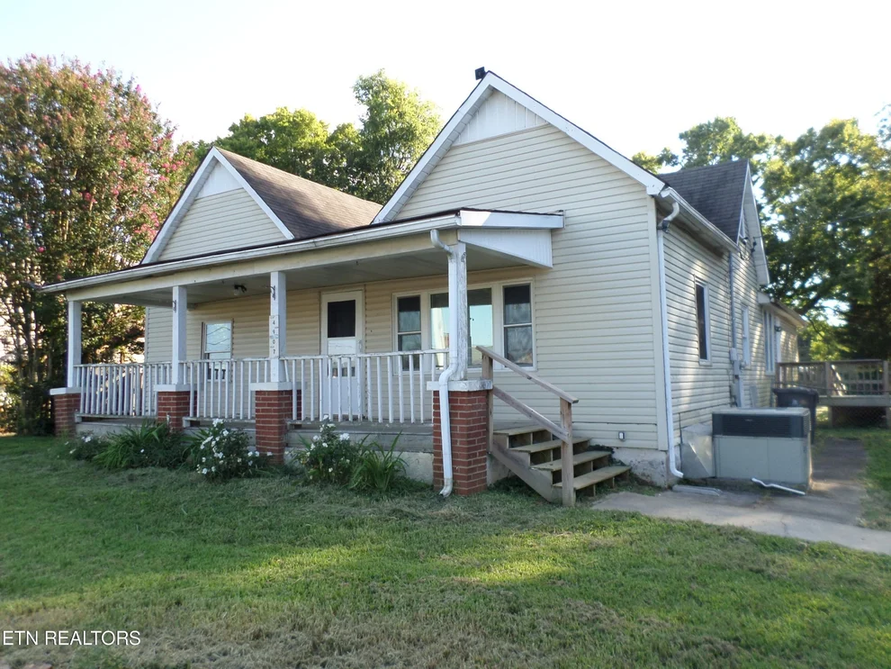 Unit for sale at 4907 Rowan Rd, Knoxville, TN 37912