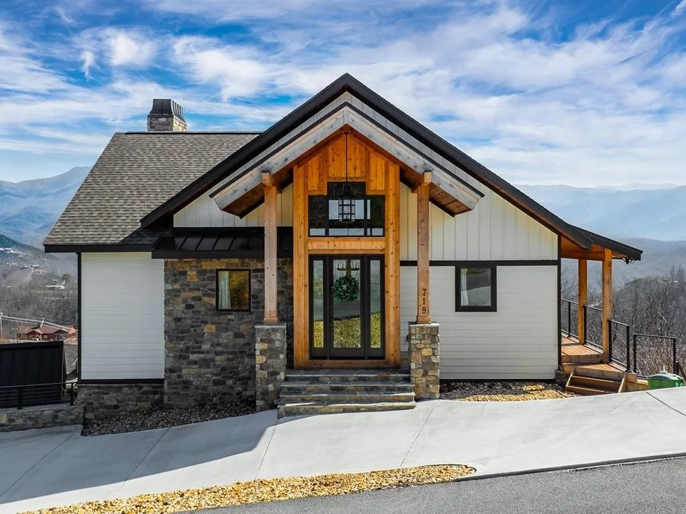 Unit for sale at 719 Wiley Oakley Drive, Gatlinburg, TN 37738