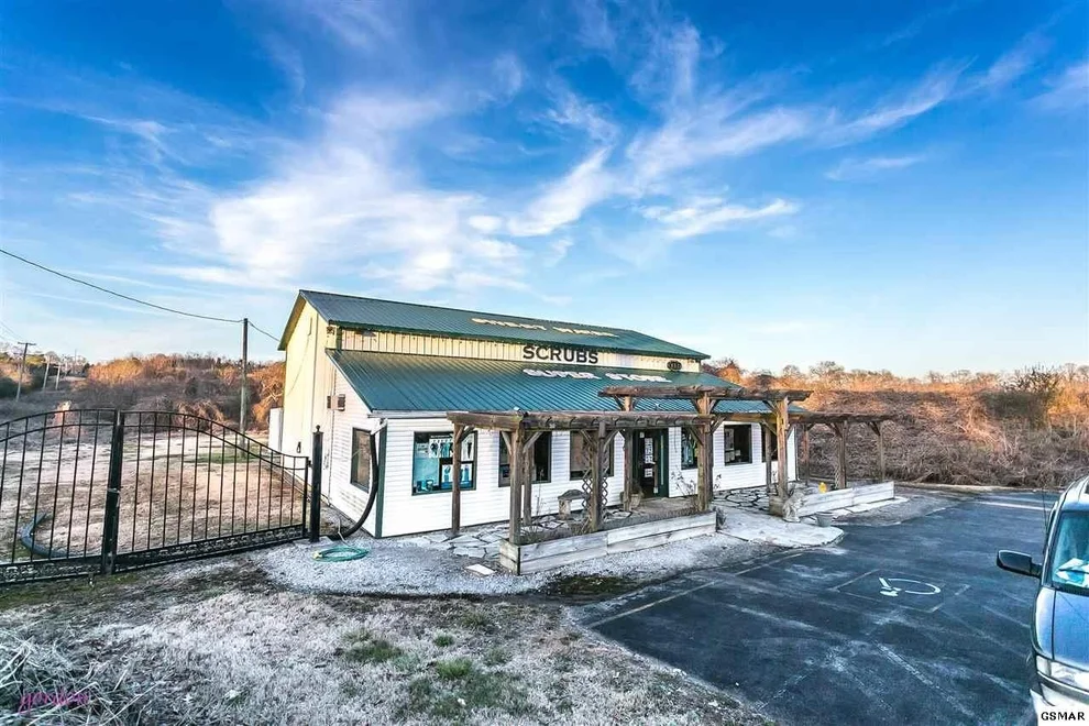 Unit for sale at 625 New Highway, Sweetwater, TN 37874