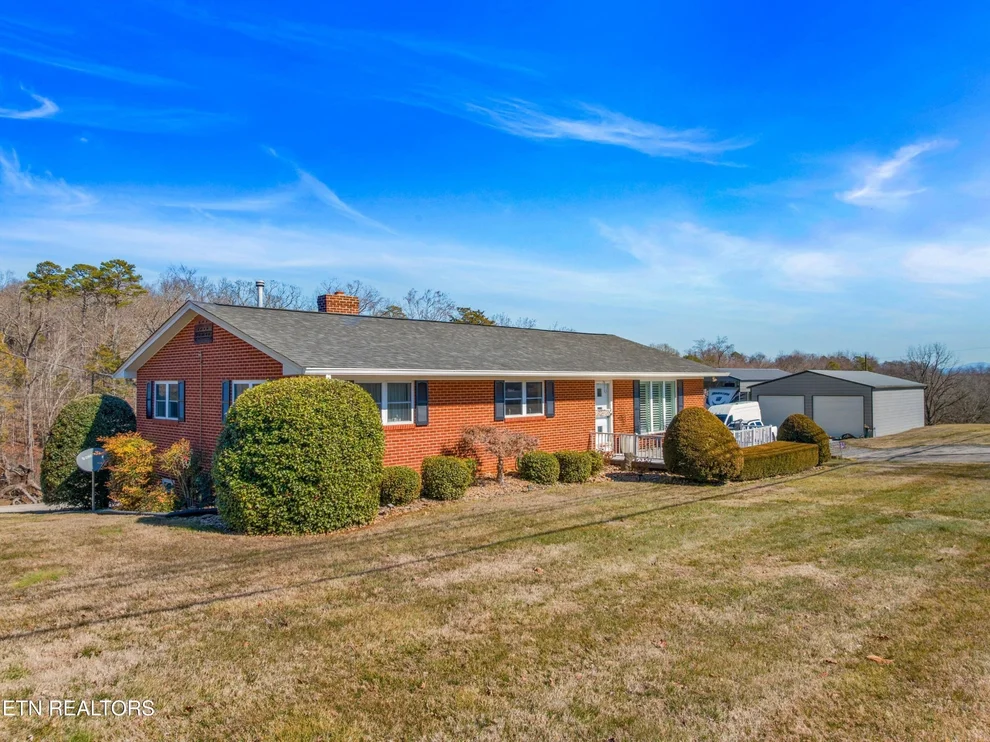 Unit for sale at 1076 Gay St, Dandridge, TN 37725
