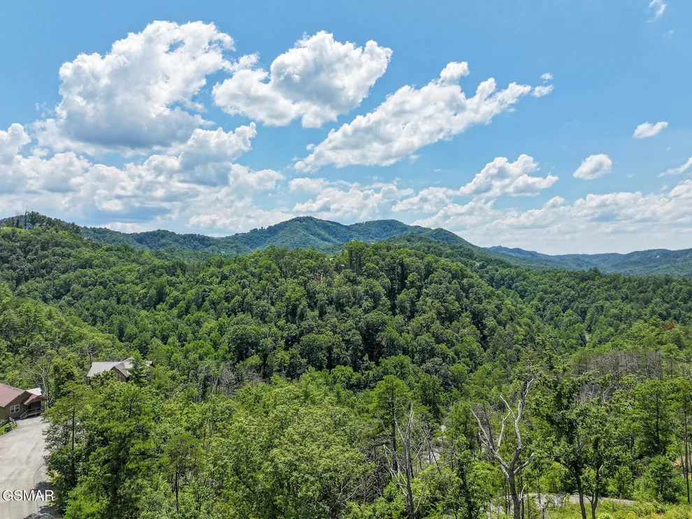 Unit for sale at 23 Coopers Hawk Way, Sevierville, TN 37862