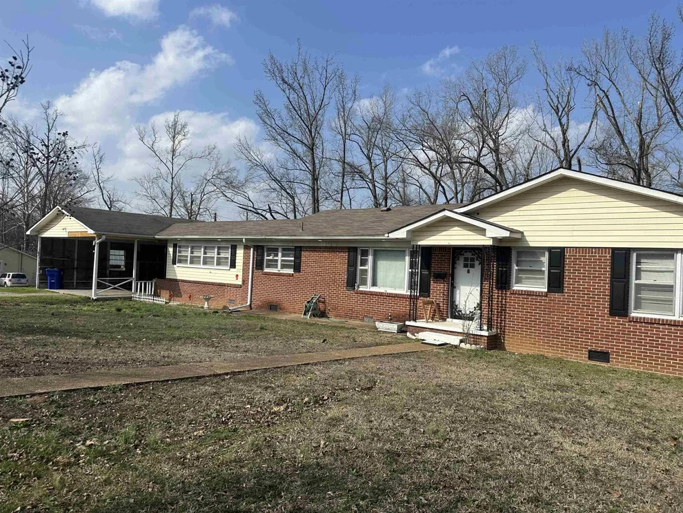 Unit for sale at 105 HAYS ST, Savannah, TN 38372
