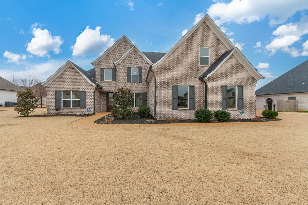 Unit for sale at 42 Lancaster Cv, Jackson, TN 38305