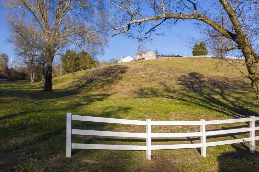 Unit for sale at 8 Grassy Branch Rd, Dayton, TN 37321
