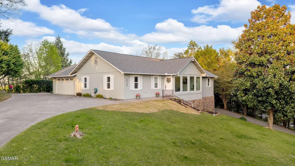 Unit for sale at 2229 Battle Ground Drive, Pigeon Forge, TN 37863