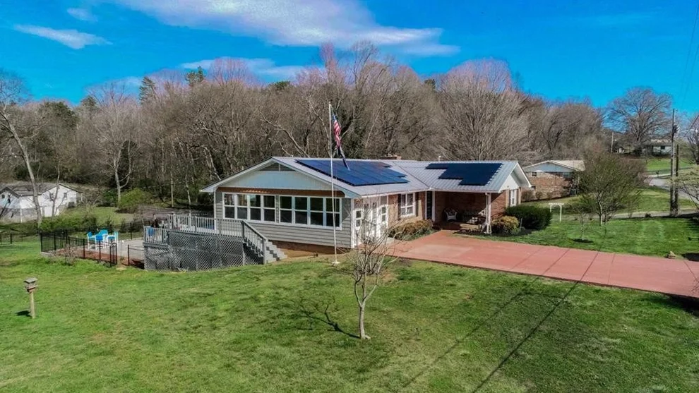 Unit for sale at 388 Walnut Street, Newport, TN 37821