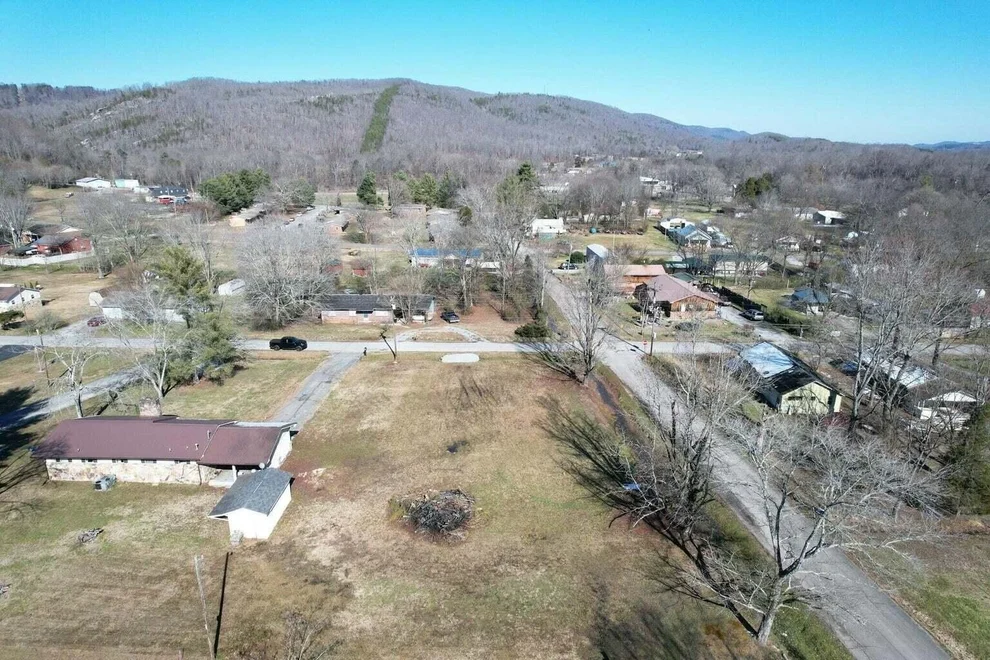 Unit for sale at 281 Ketchersid Avenue, Spring City, TN 37381