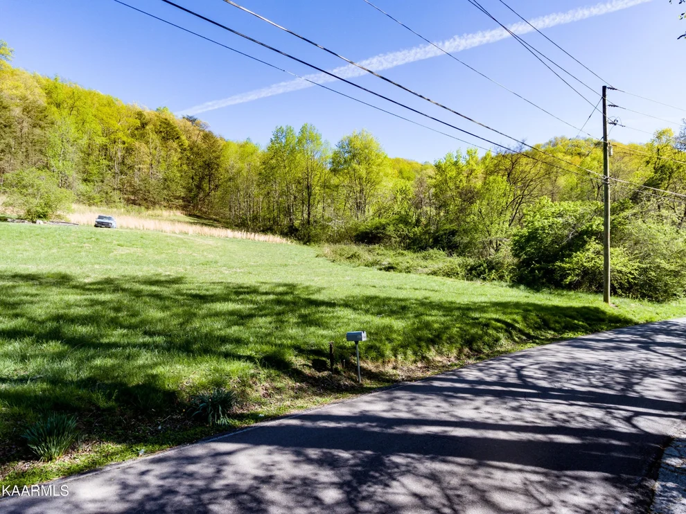 Unit for sale at 0 Lee Rd, Clinton, TN 37716
