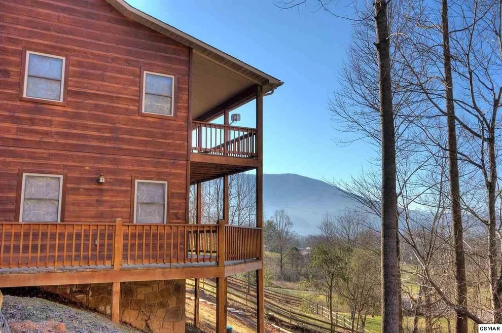 Unit for sale at 1902 Buds Ridge Way, Sevierville, TN 37862
